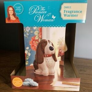 The Pioneer Woman Brown and White Dog Fragrance Warmer